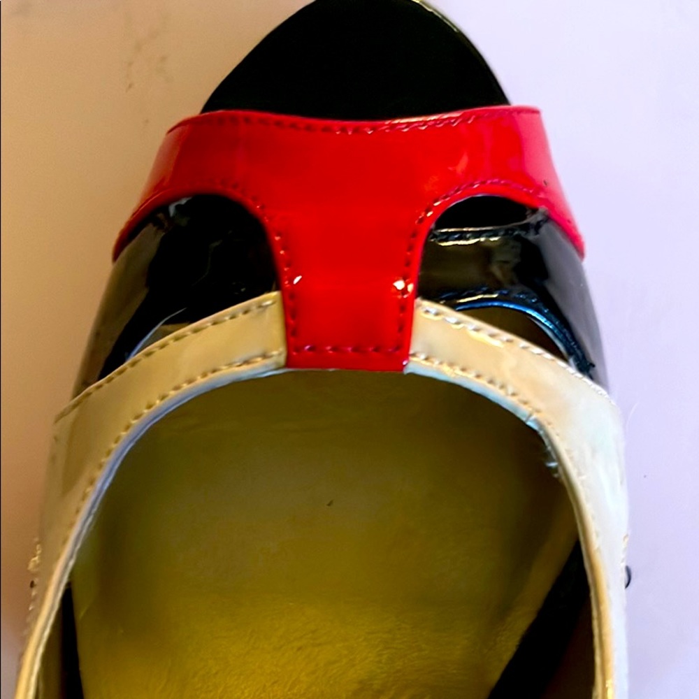 Women’s Bandolino Hells. Worn once. Very comfortable